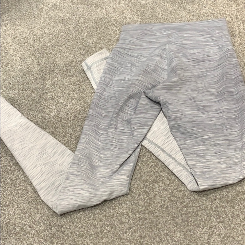 Lululemon full length wunder under leggings - Picture 2 of 2